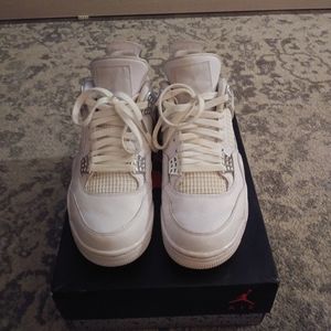 Air Jordan 4 Retro